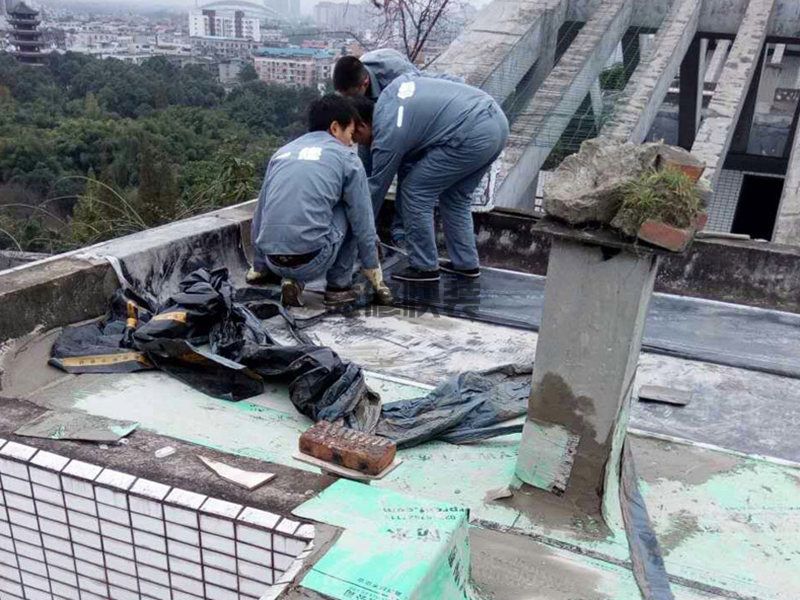 武昌區(qū)馬桶漏水怎么辦_武漢武昌區(qū)廁所坐便器漏水維修公司