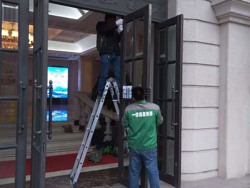 廣安市雨棚維修的方法_廣安市雨棚維修具體步驟_廣安市雨棚維修價(jià)格(圖1)