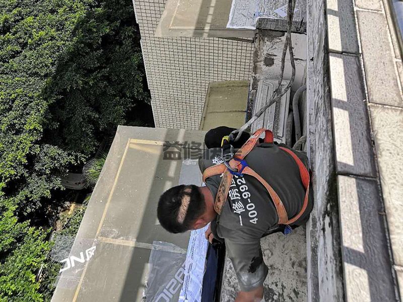 平頂山雨棚安裝的步驟_平頂山雨棚安裝的方法_平頂山雨棚安裝費用(圖1)